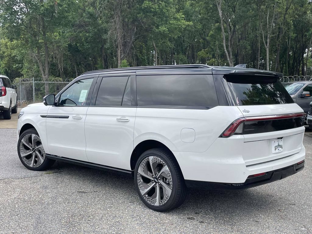 New 2027 Lincoln Navigator L Black Label w/ Black Label Special Edition AWD/4WD image 5