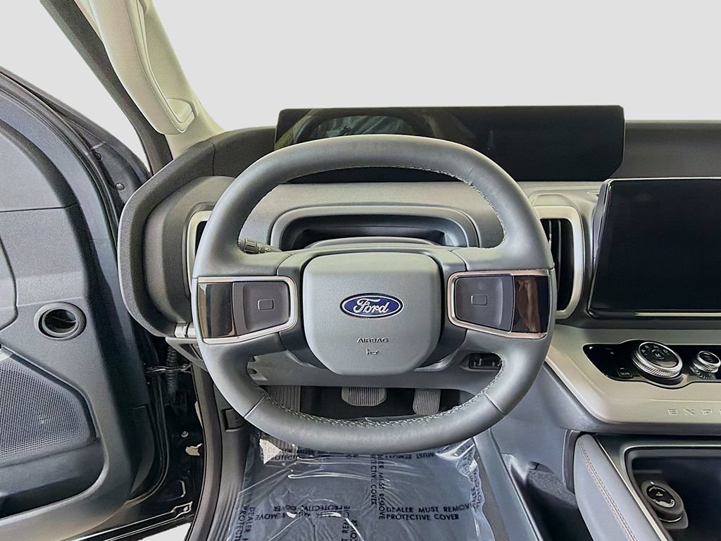 Used 2025 Ford Expedition Active AWD/4WD image 32