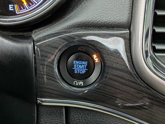 Used 2018 Jeep Grand Cherokee Overland image 26