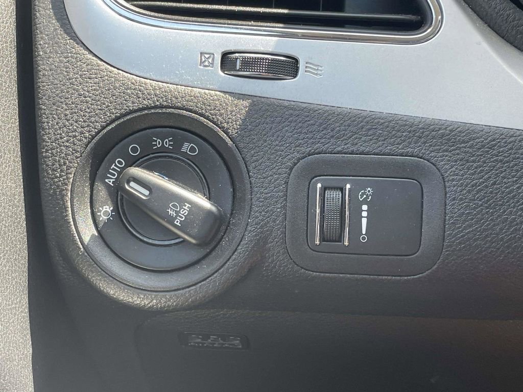 Used 2017 Dodge Journey SXT AWD/4WD image 25
