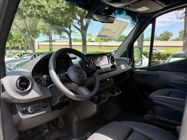 New 2025 Mercedes-Benz Sprinter 2500 image 8