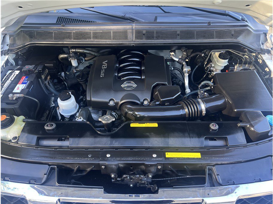 Used 2005 Nissan Titan LE w/ (U01) Nissan Navigation Pkg image 25