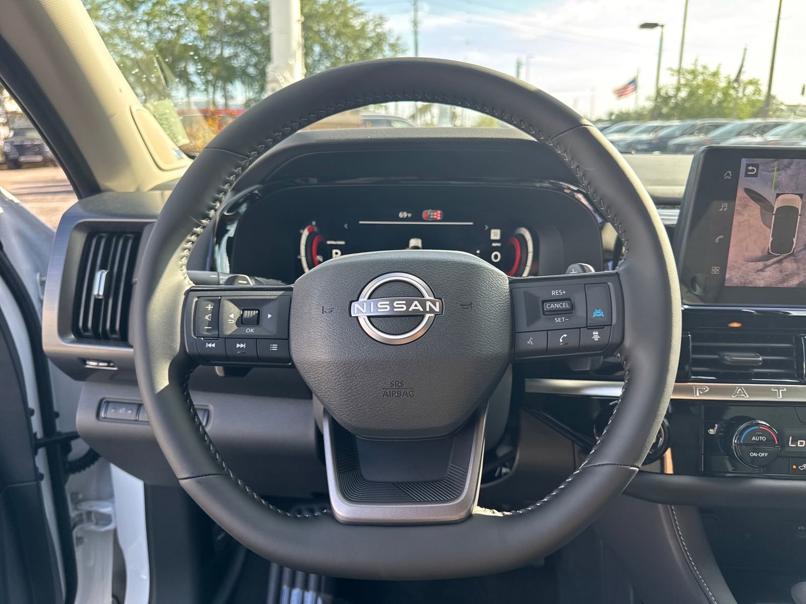 New 2026 Nissan Pathfinder SL FWD image 16