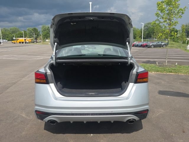 Used 2023 Nissan Altima 2.5 SV w/ SV Premium Package FWD image 9