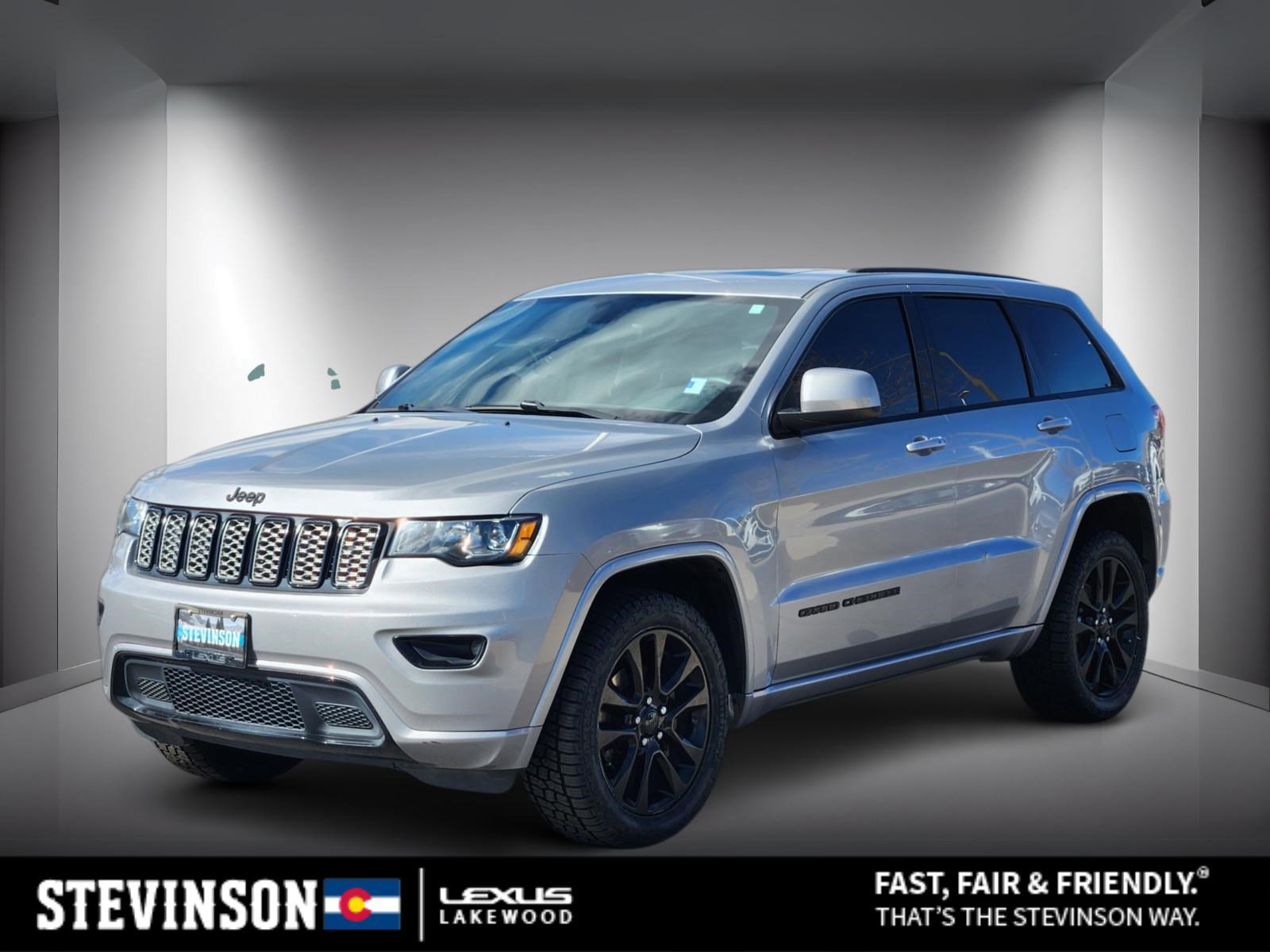 Used 2017 Jeep Grand Cherokee Altitude image 1