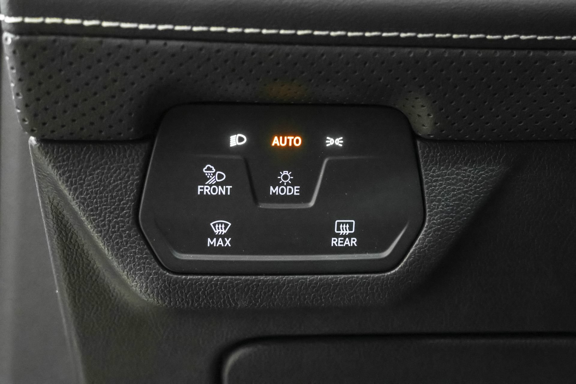 Used 2026 Volkswagen Atlas SE w/ Panoramic Sunroof Package AWD/4WD image 23