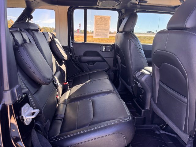 Used 2022 Jeep Wrangler Unlimited Sahara w/ Cold Weather Group AWD/4WD image 44