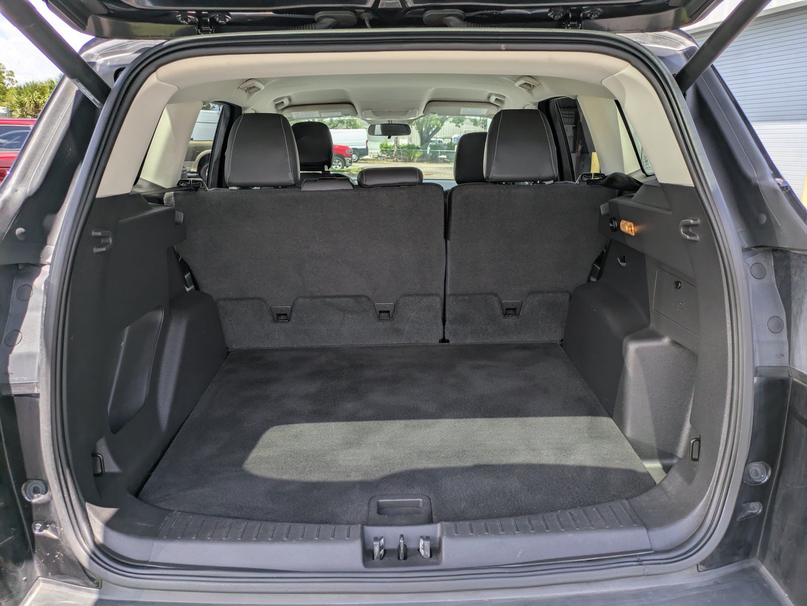 Used 2019 Ford Escape SEL FWD image 9