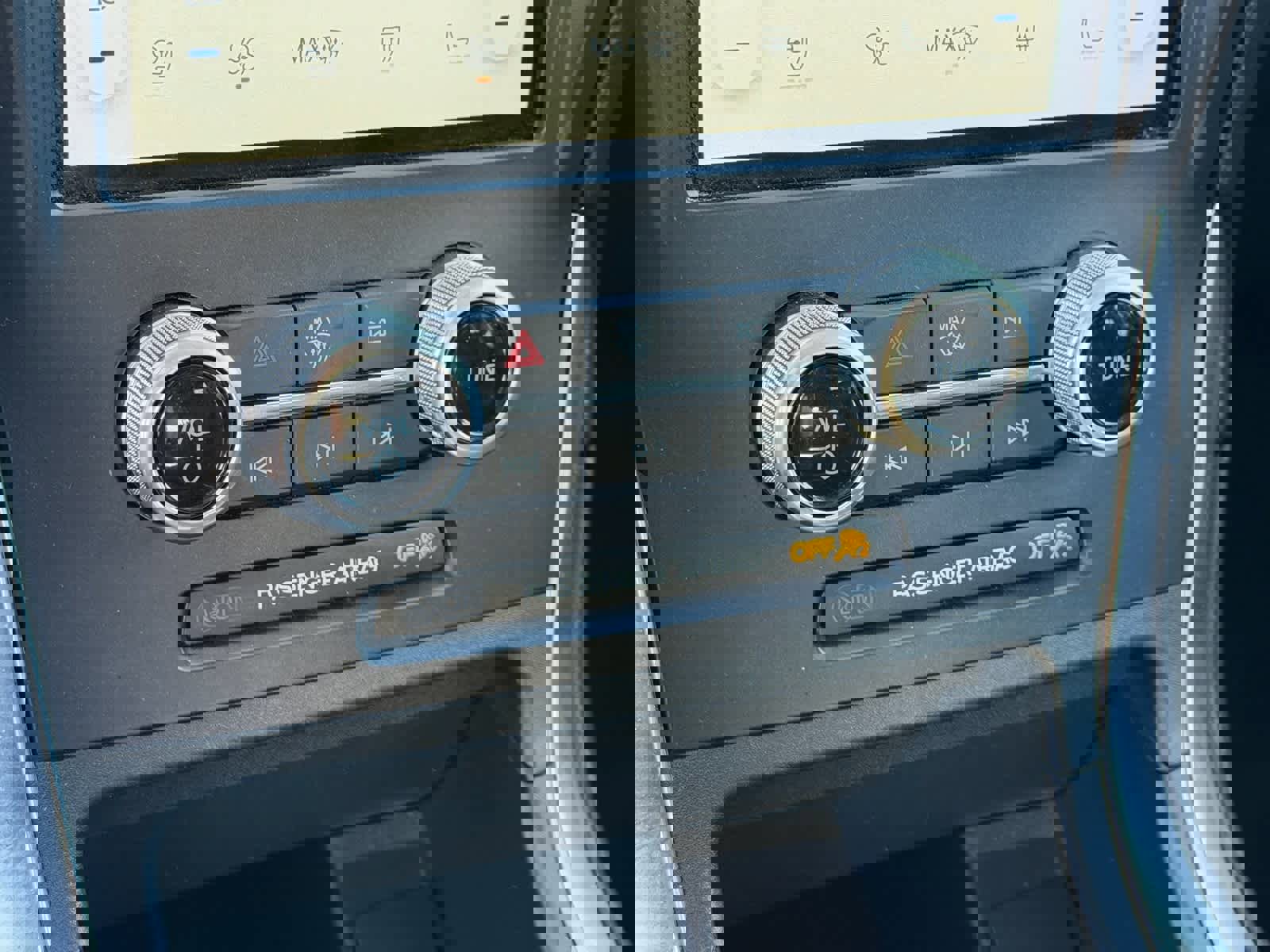 Used 2022 Ford Edge Titanium image 22