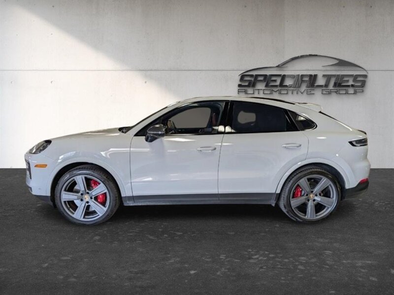 Used 2024 Porsche Cayenne S AWD/4WD image 7