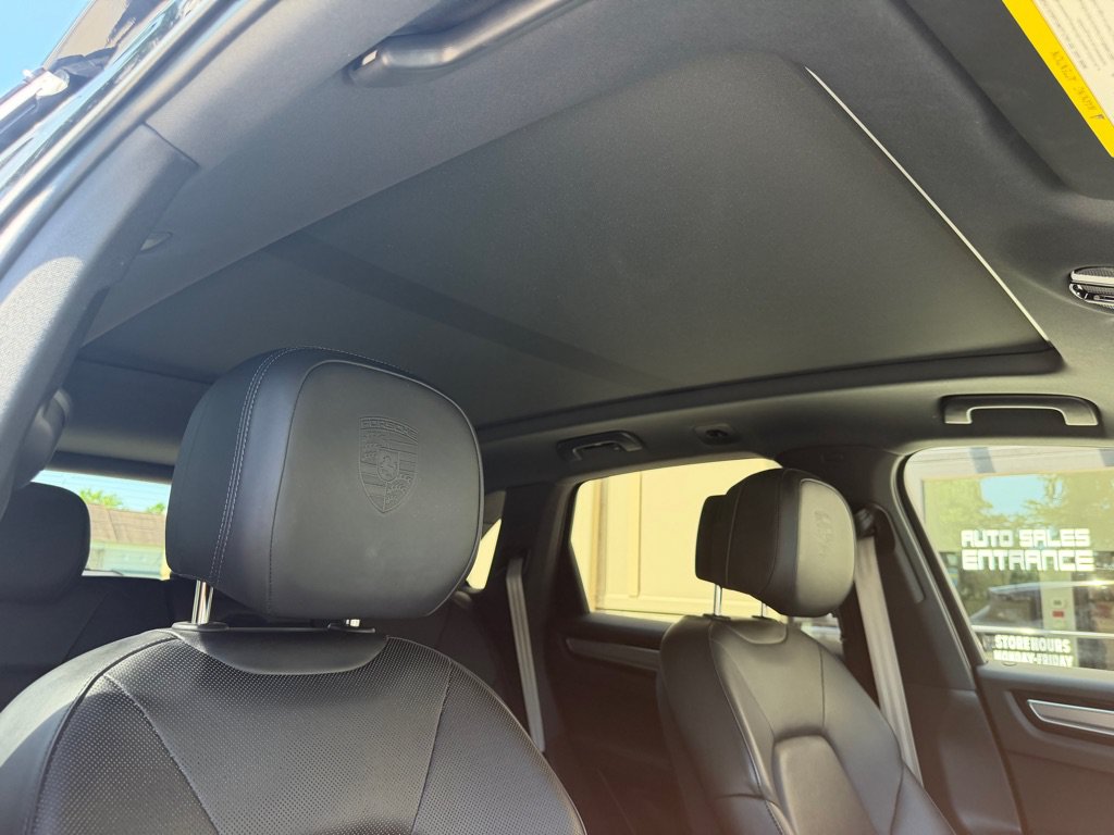Used 2023 Porsche Cayenne Platinum Edition AWD/4WD image 67