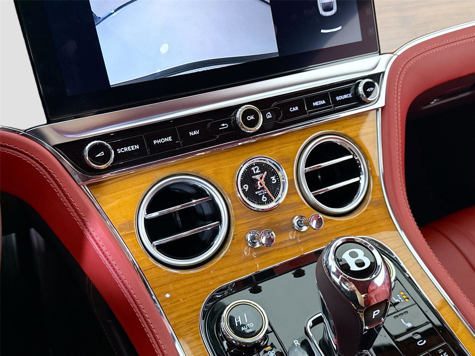 Used 2021 Bentley Continental GT image 22