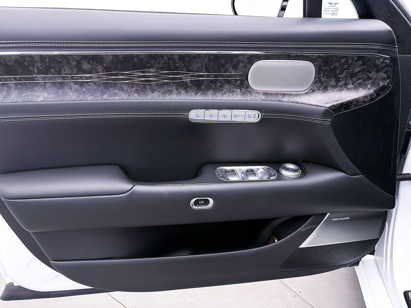 Used 2025 Genesis G90 3.5T AWD/4WD image 21