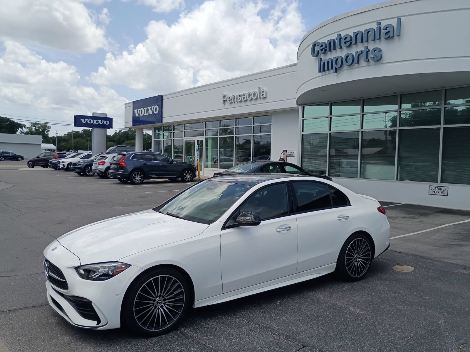 Used 2023 Mercedes-Benz C 300 Sedan image 2