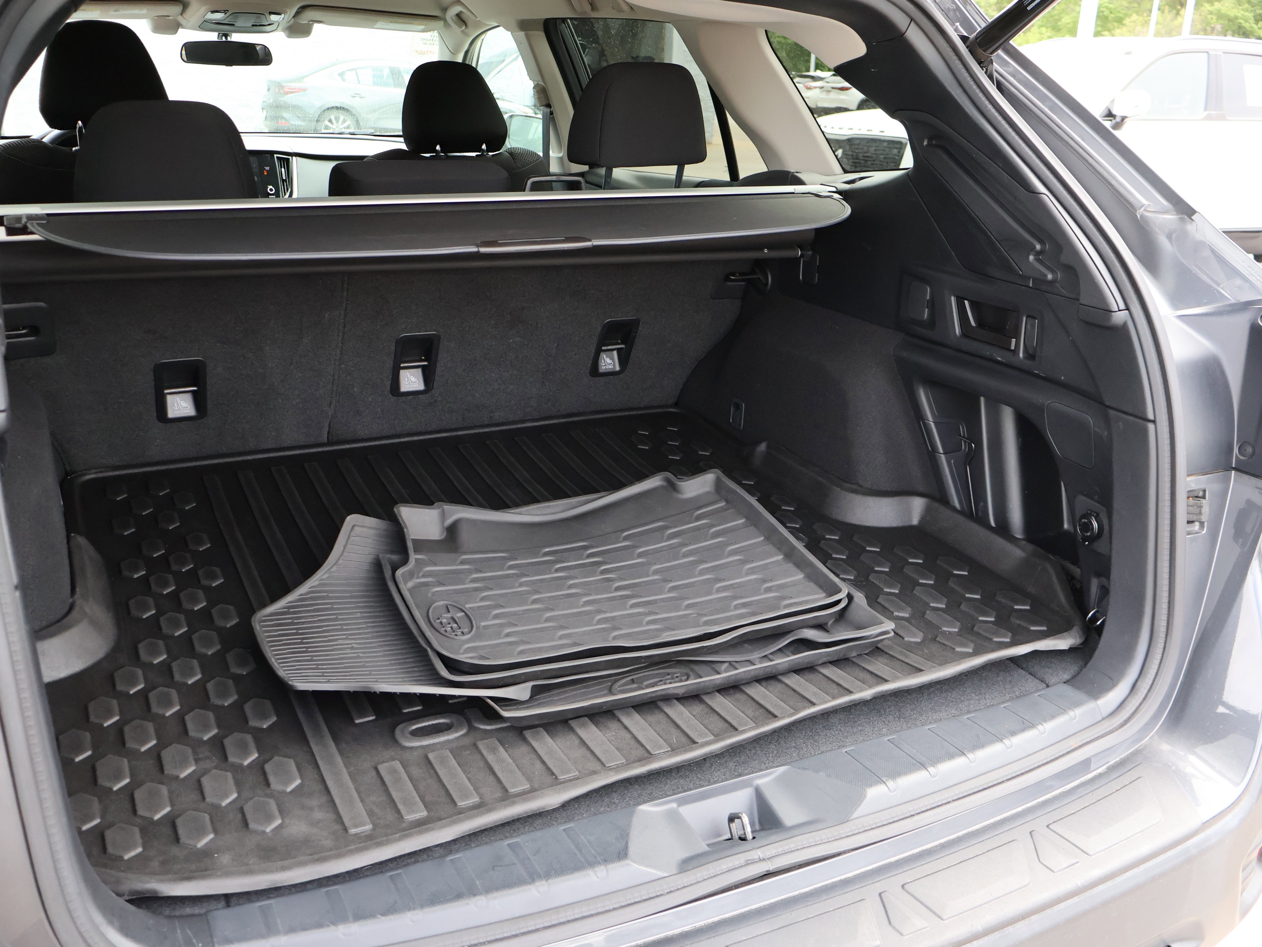 Used 2020 Subaru Outback Premium AWD/4WD image 18