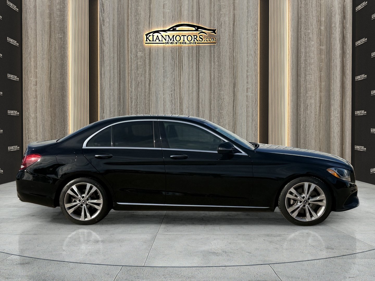 Used 2018 Mercedes-Benz C 300 Sedan w/ Premium Package image 12