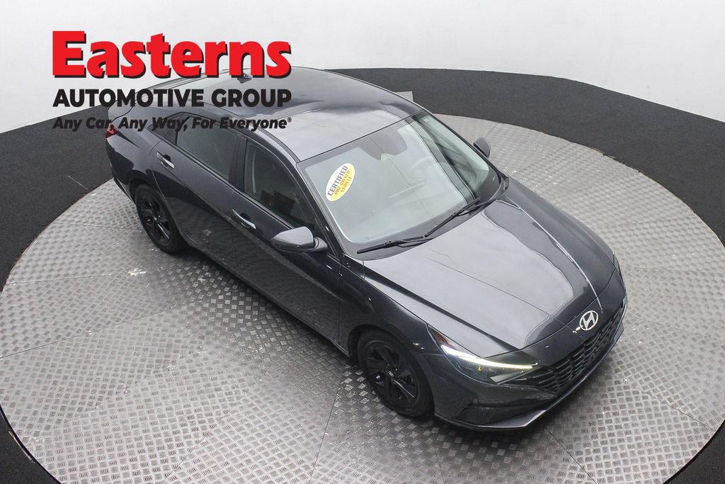 Used 2021 Hyundai Elantra SEL FWD image 3