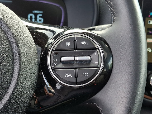 Used 2025 Kia Soul EX FWD image 23