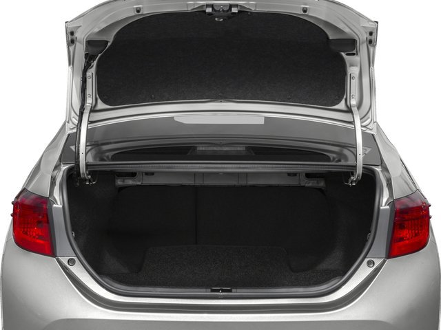 Used 2018 Toyota Corolla SE w/ Carpet Mat Package (TMS) FWD image 12