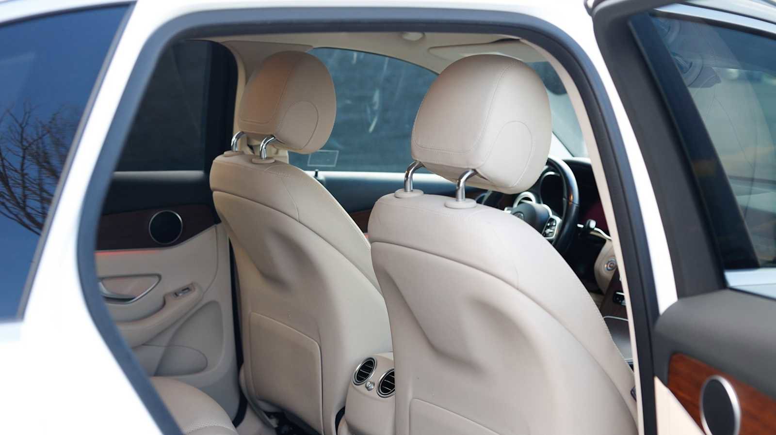 Used 2022 Mercedes-Benz GLC 300 4MATIC image 34