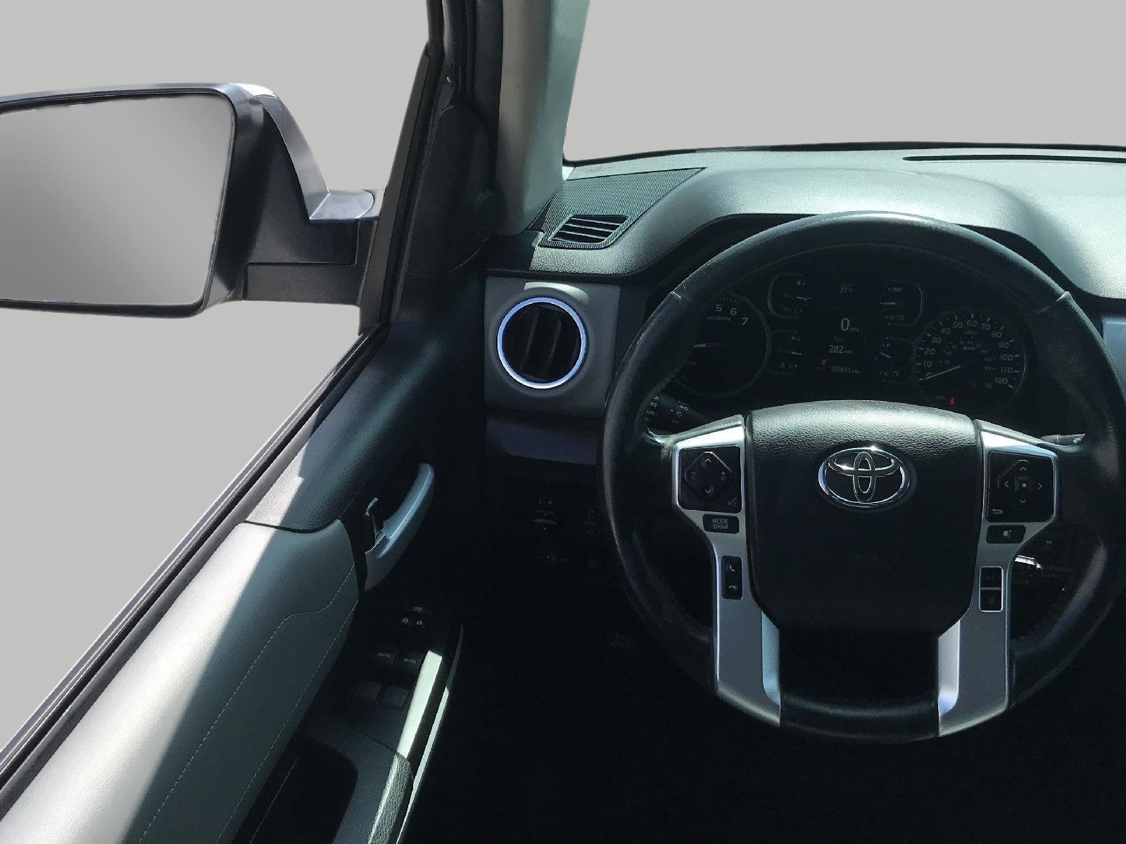 Used 2018 Toyota Tundra Limited w/ Limited Premium Package AWD/4WD image 4