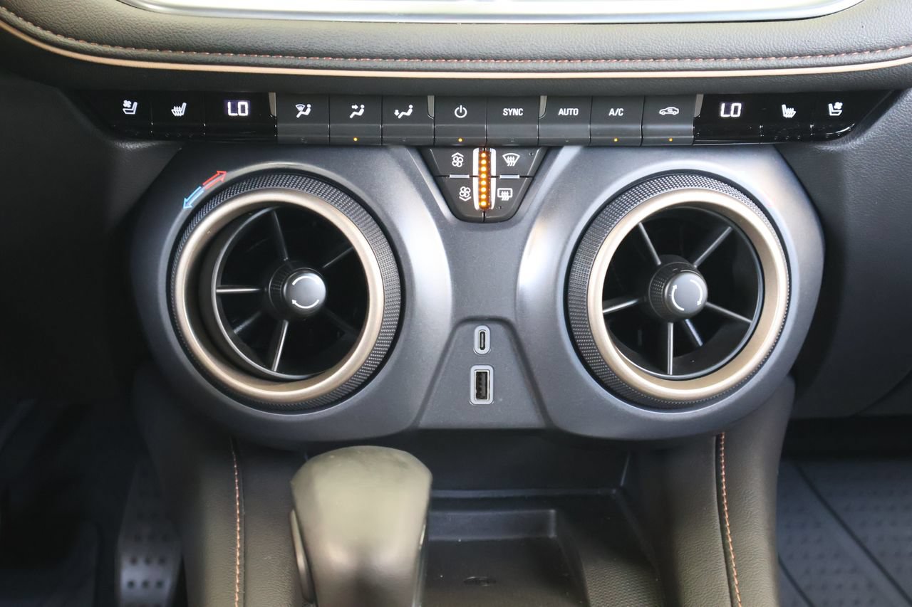 Used 2024 Chevrolet Blazer Premier w/ Driver Confidence II Package AWD/4WD image 18