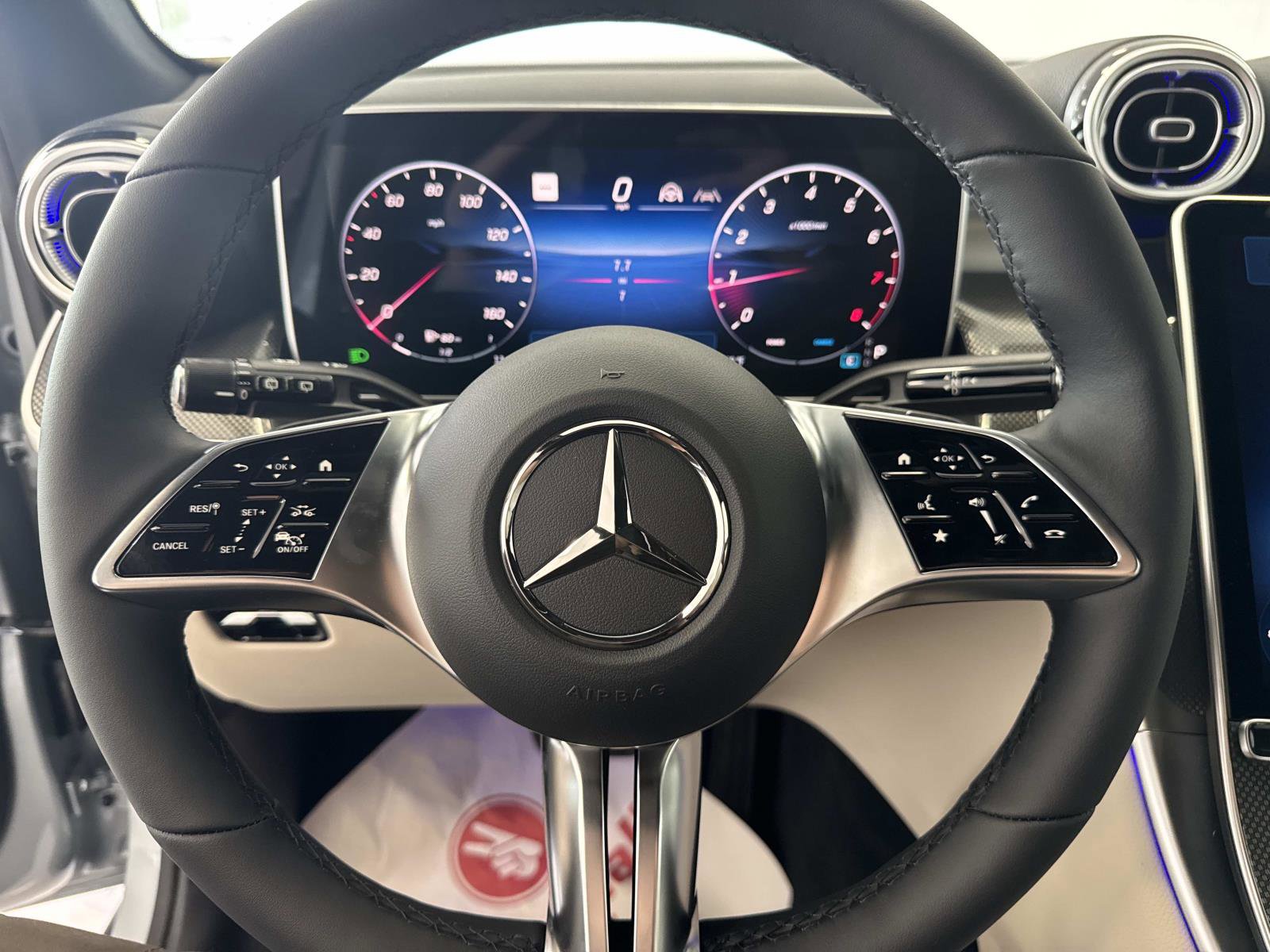 New 2026 Mercedes-Benz GLC 300 image 28
