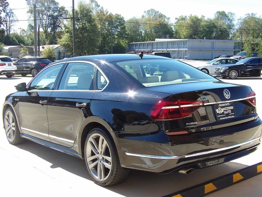 Used 2017 Volkswagen Passat 1.8T R-Line image 3