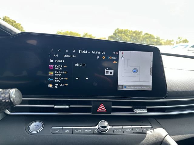 Used 2025 Hyundai Elantra SEL image 25