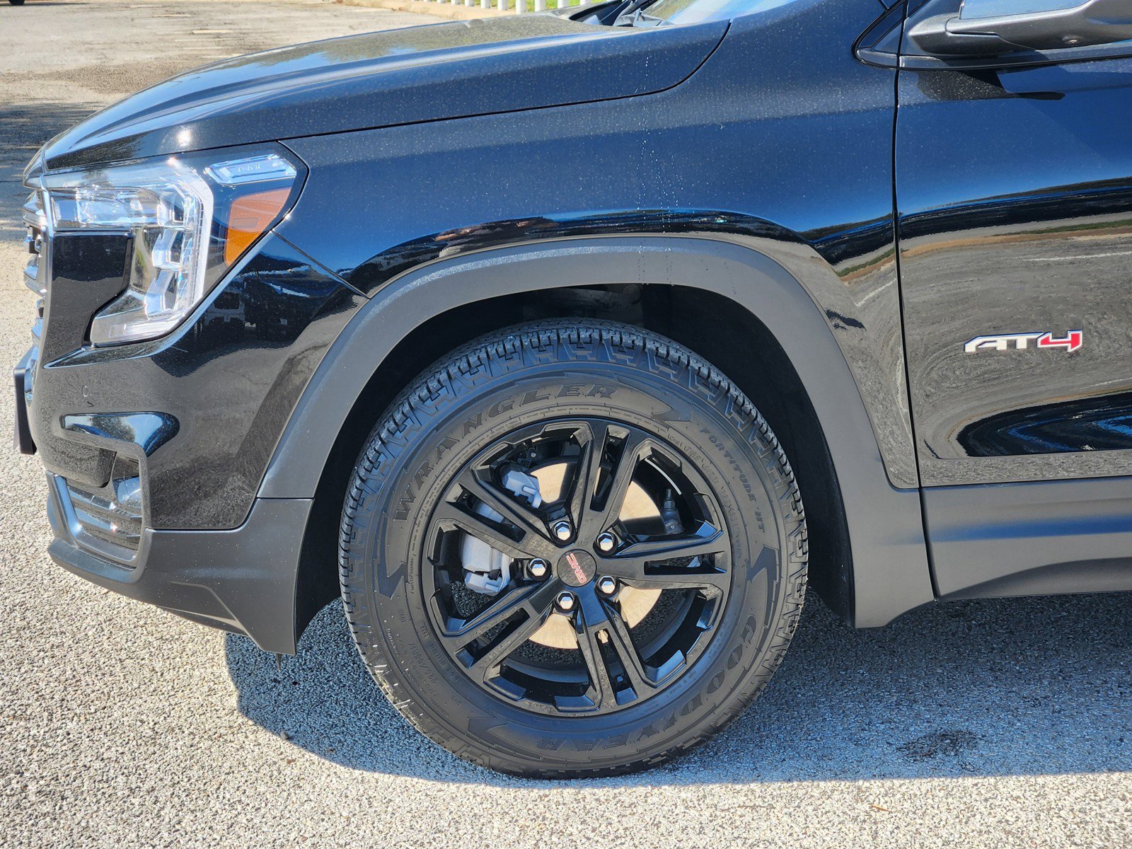 Certified 2024 GMC Terrain AT4 w/ Infotainment Package II image 26