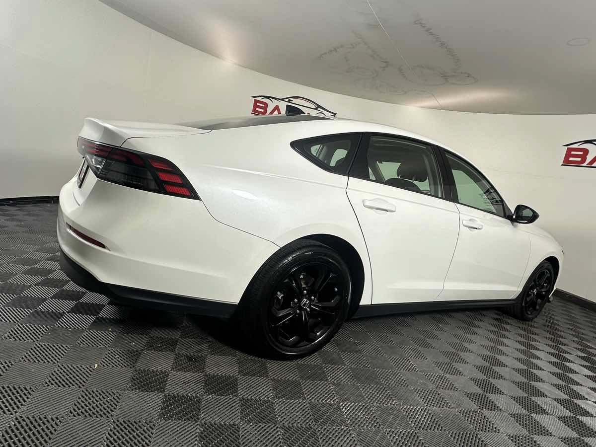 Used 2025 Honda Accord SE image 10