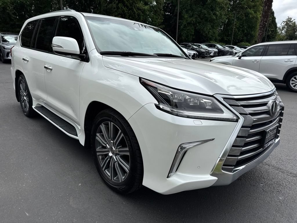 Used 2017 Lexus LX 570 4WD w/ Luxury Package image 8