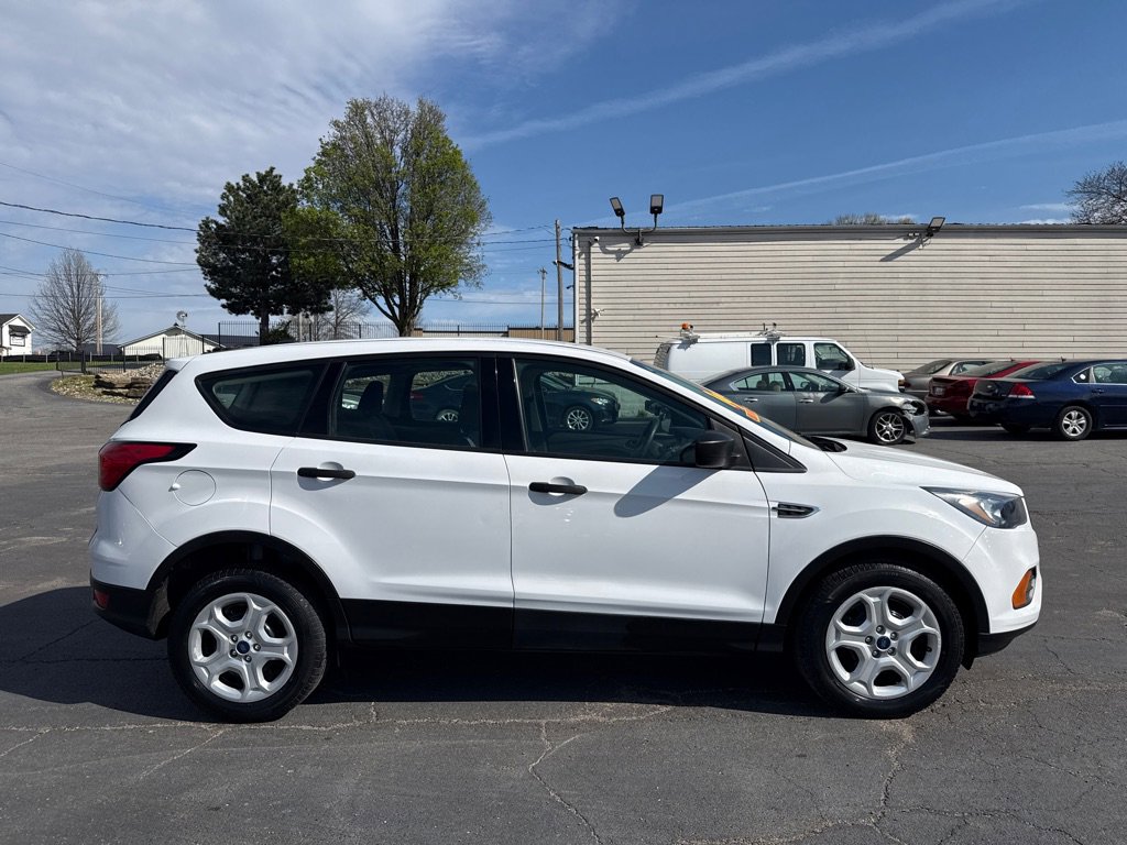 Used 2019 Ford Escape S image 5