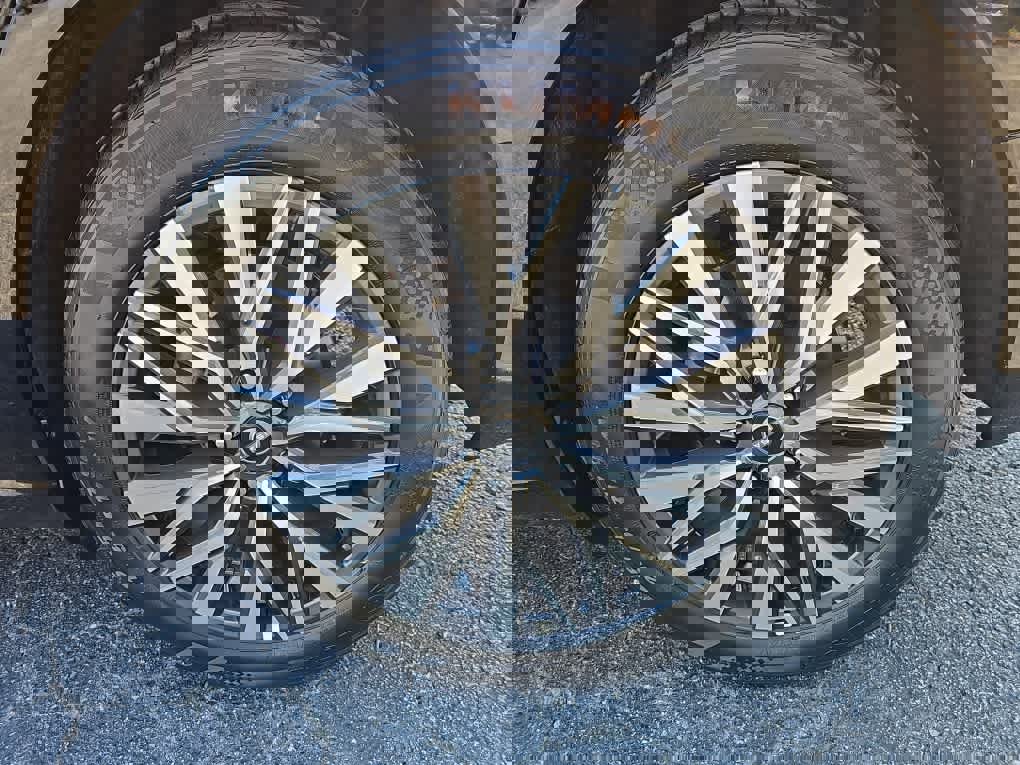 Used 2025 Nissan Altima 2.5 SV image 9