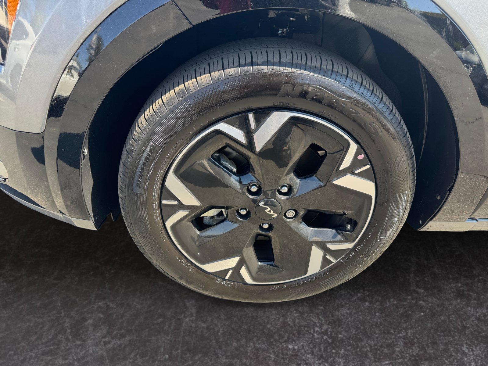 Used 2025 Kia Niro Wind FWD image 14