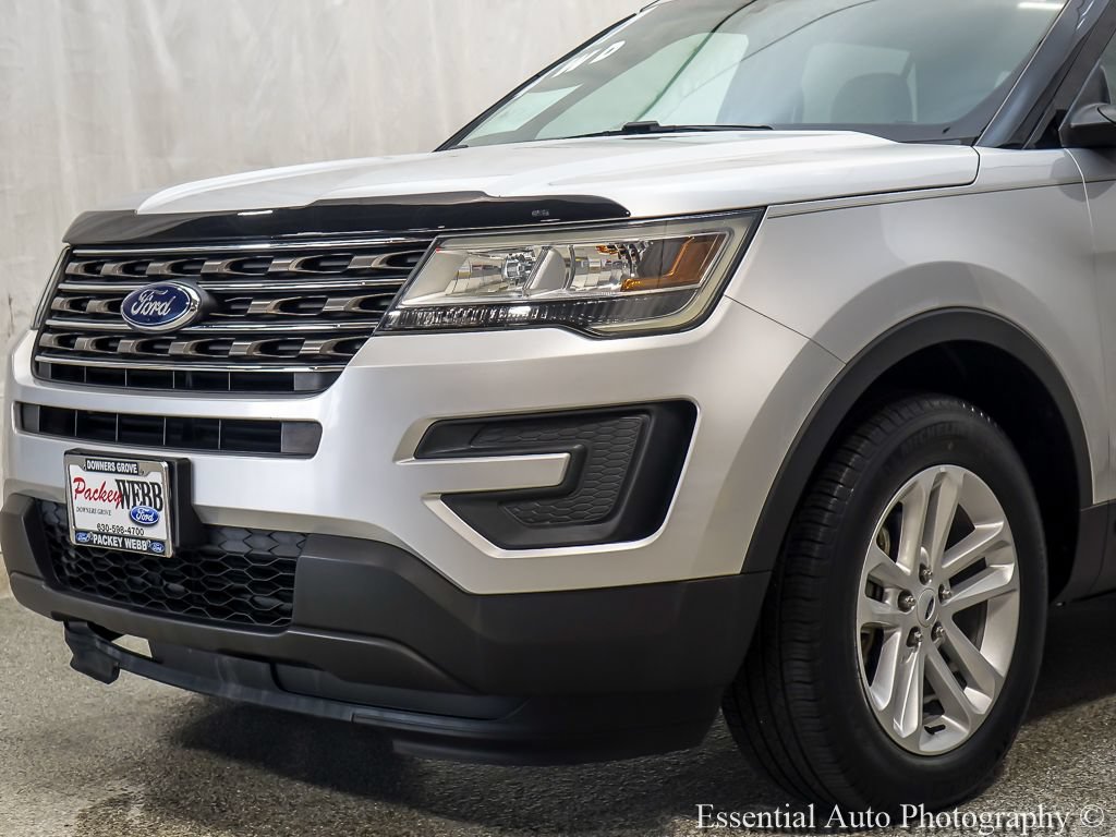 Used 2017 Ford Explorer 4WD image 3