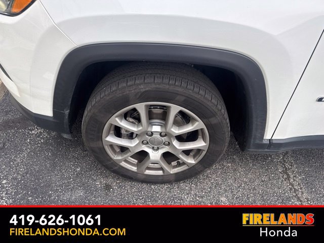 Used 2022 Jeep Compass Latitude w/ Sun and Sound Group AWD/4WD image 13
