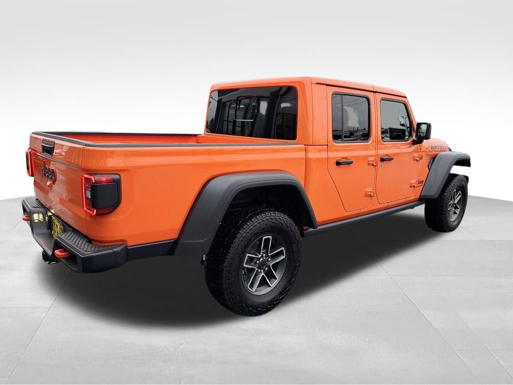 Used 2025 Jeep Gladiator Mojave w/ Convenience Group image 6