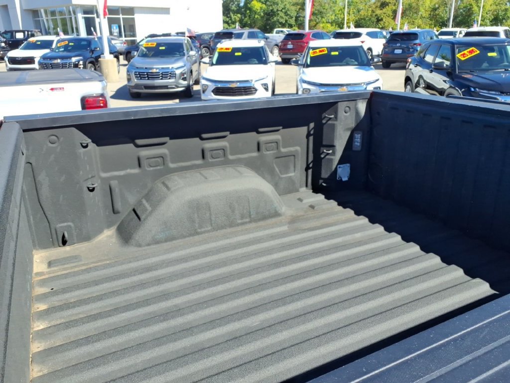 Used 2022 Chevrolet Silverado 1500 LTZ w/ Technology Package AWD/4WD image 16