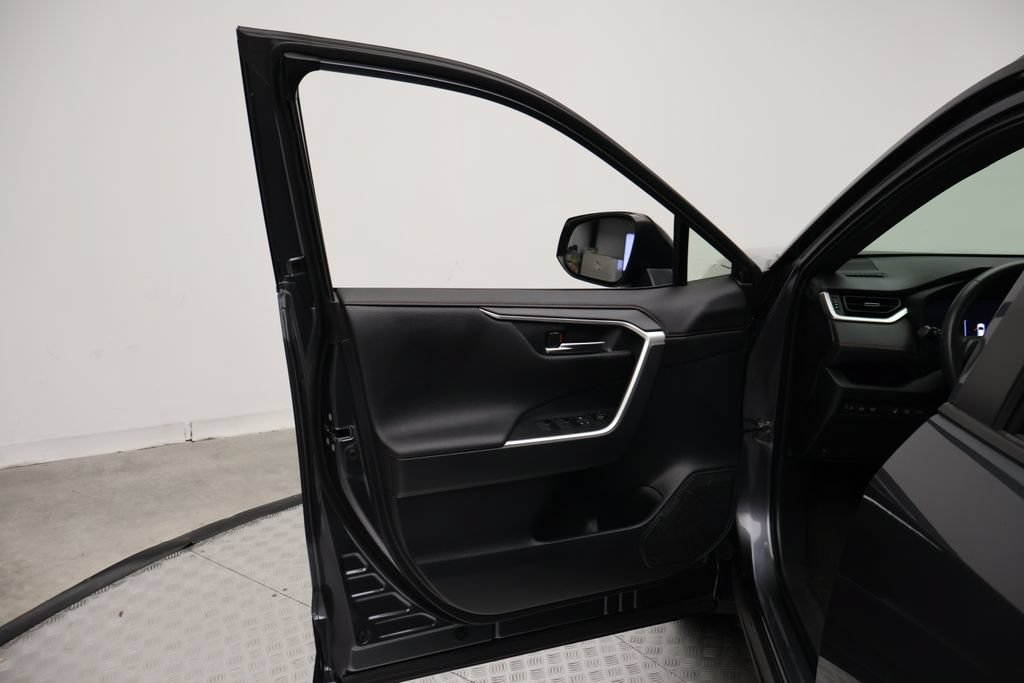 Used 2023 Toyota RAV4 XSE w/ Weather Package AWD/4WD image 16