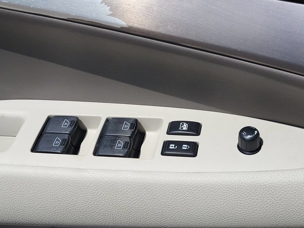 Used 2011 INFINITI G37 x Sedan w/ Premium Pkg AWD/4WD image 10