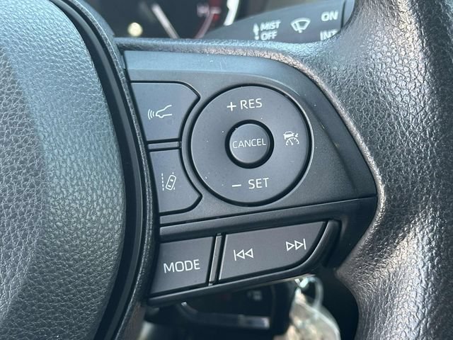 Used 2023 Toyota RAV4 LE AWD/4WD image 27