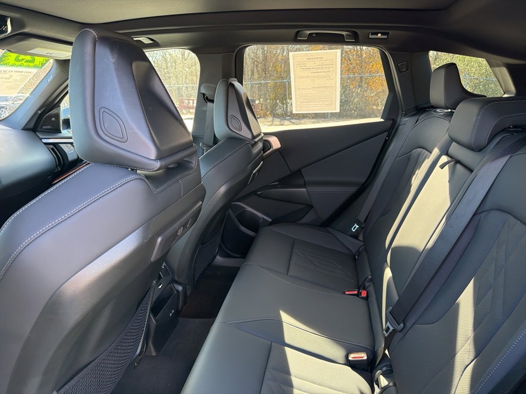 Used 2025 BMW X3 xDrive30i w/ Convenience Package image 13
