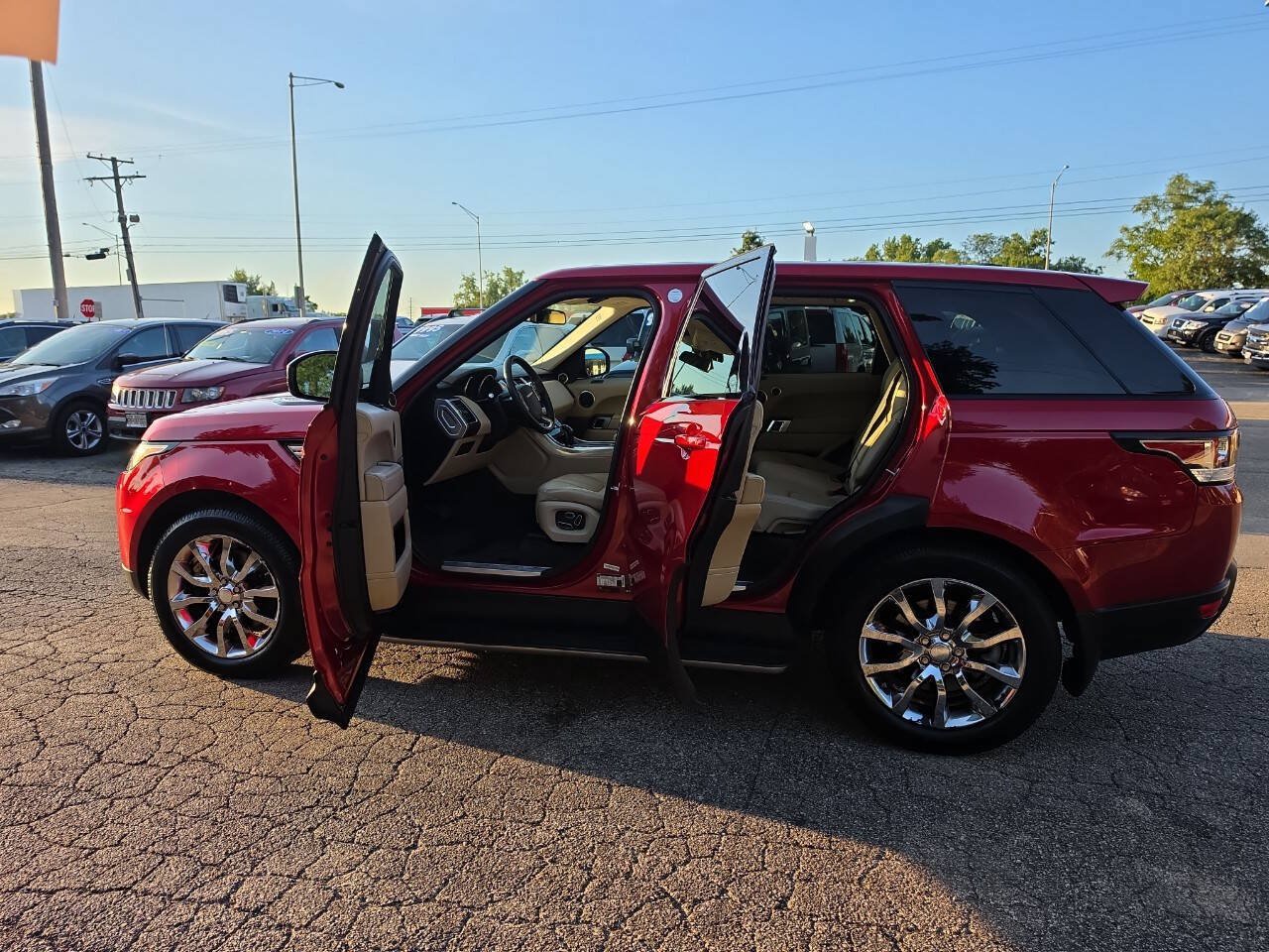 Used 2014 Land Rover Range Rover Sport HSE AWD/4WD image 12