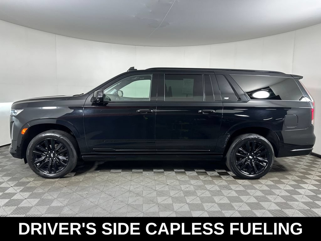 Used 2021 Cadillac Escalade ESV Sport Platinum AWD/4WD image 2