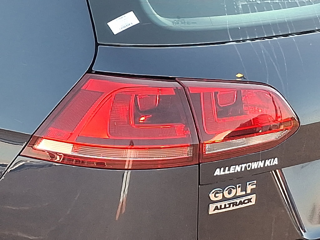 Used 2017 Volkswagen Golf Alltrack SE AWD/4WD image 11