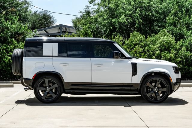 Used 2025 Land Rover Defender 110 V8 AWD/4WD image 7