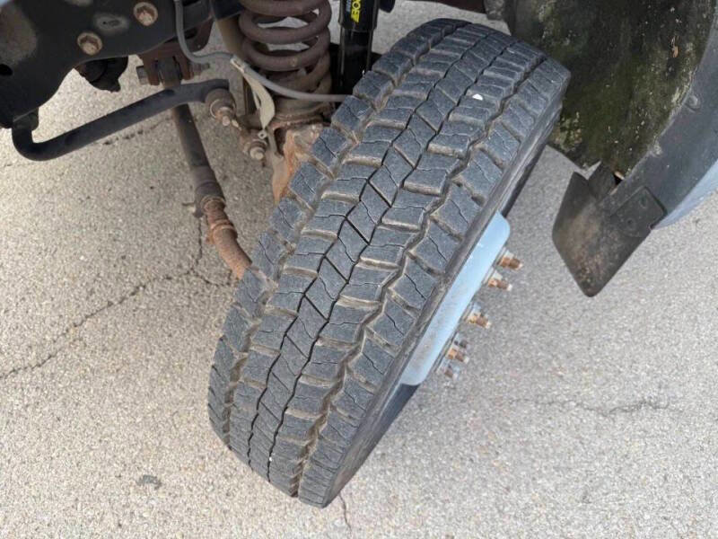 Used 2009 Ford F450 2WD Regular Cab Super Duty image 8