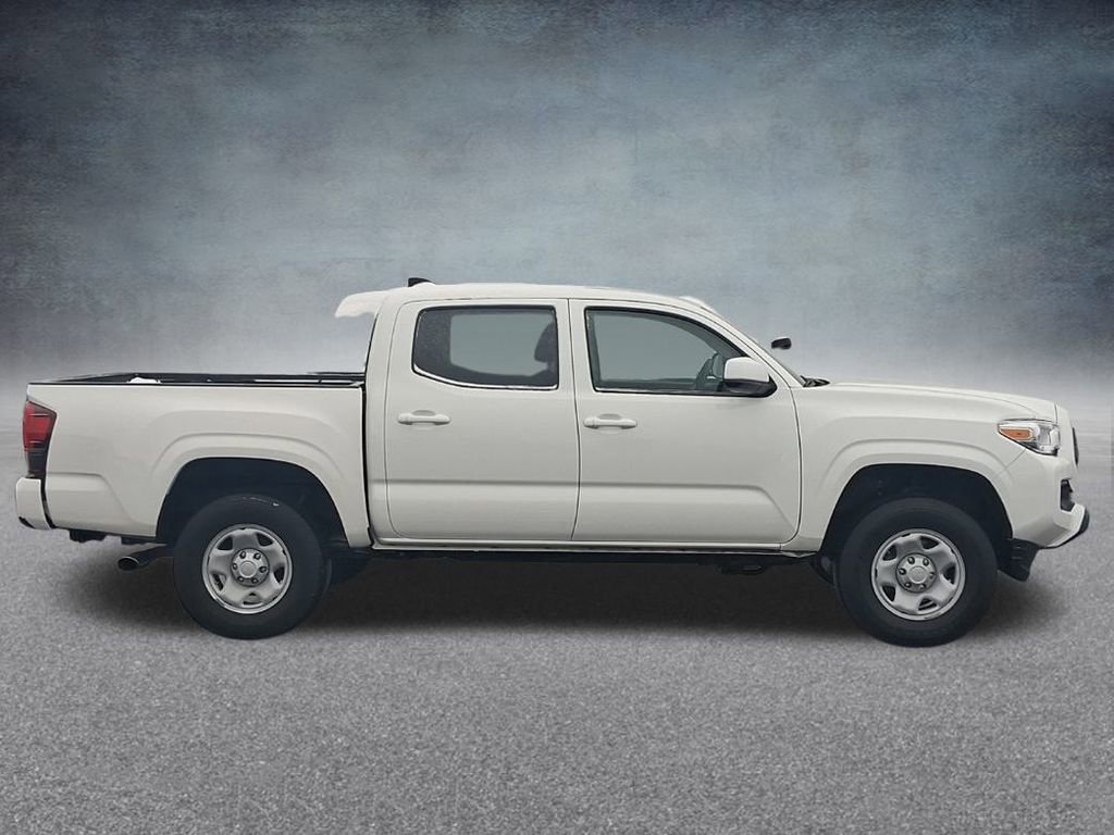 Used 2022 Toyota Tacoma SR image 4