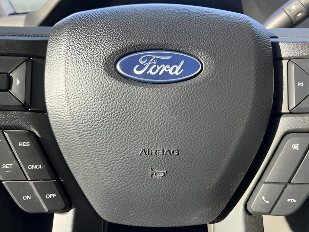 Used 2024 Ford E-450 and Econoline 450 Super Duty w/ Power Windows & Locks Group image 19